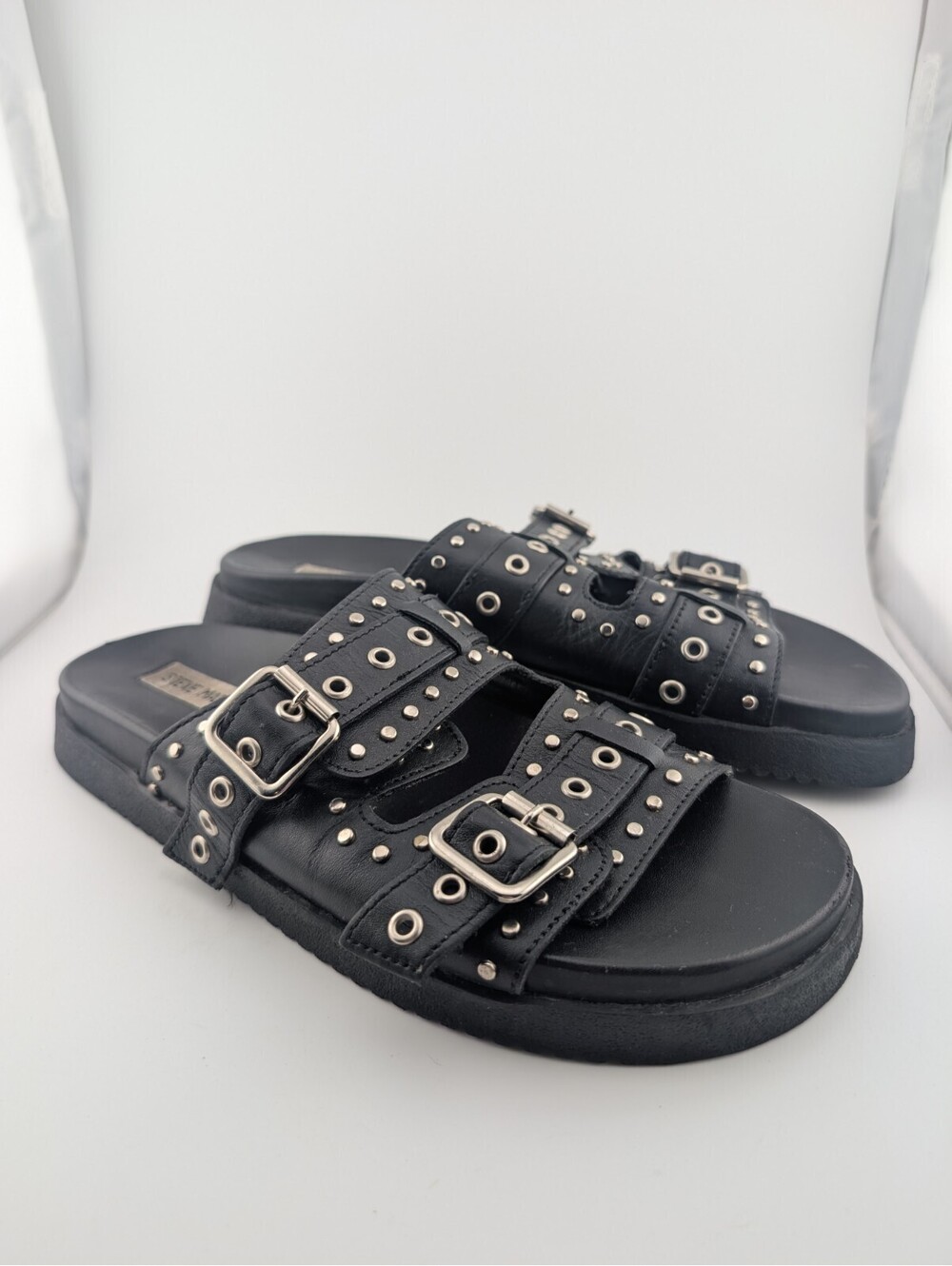 Steve Madden Size 8 Black Leather Slides Melanie Metal Grommets Goth Sandals